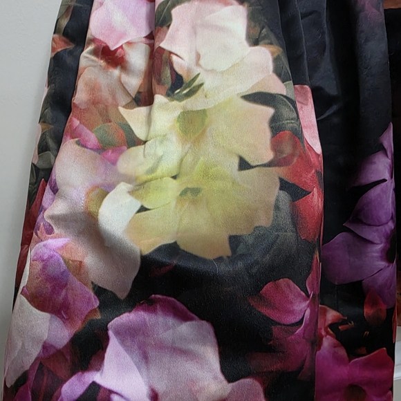 Ted Baker A-Line Skirt Black W/Floral Print US SIZE 12 Luxary Fashion - Picture 3 of 6